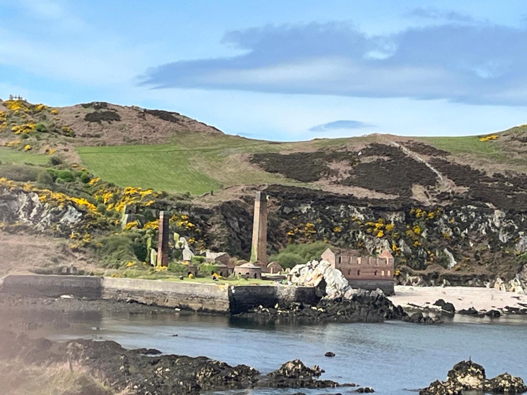 Castellor Bed & Breakfast Cemaes Bay Eksteriør bilde